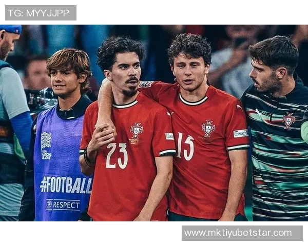 葡萄牙国家队宣布若昂内维斯受伤塔瓦雷斯紧急入选替补阵容 葡萄牙国家队宣布若昂内维斯受伤塔瓦雷斯紧急入选替补阵容