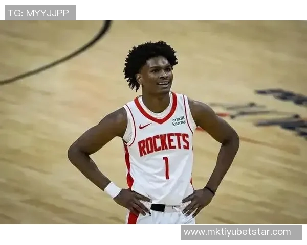 乌度卡称赞阿门表现出色助攻篮板双双亮眼并成功限制布克