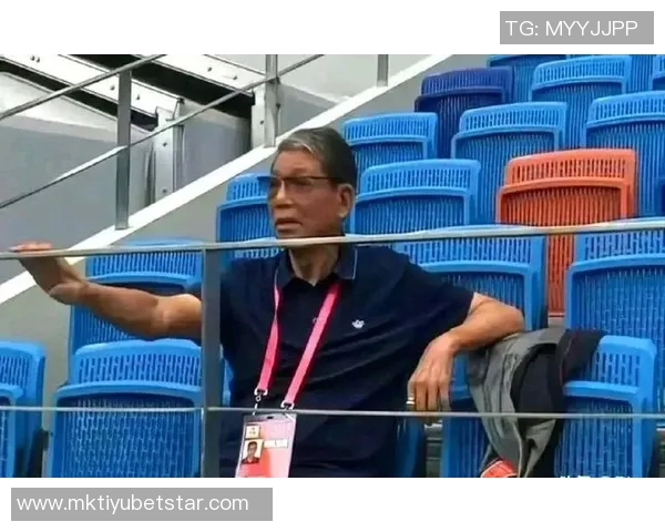 徐根宝高龄仍陪伴U20球员为他们付出辛劳感动球员心声