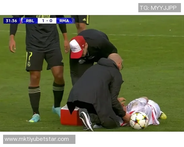 开场即发威鲍姆加特纳精彩垫射助莱比锡暂时领先多特