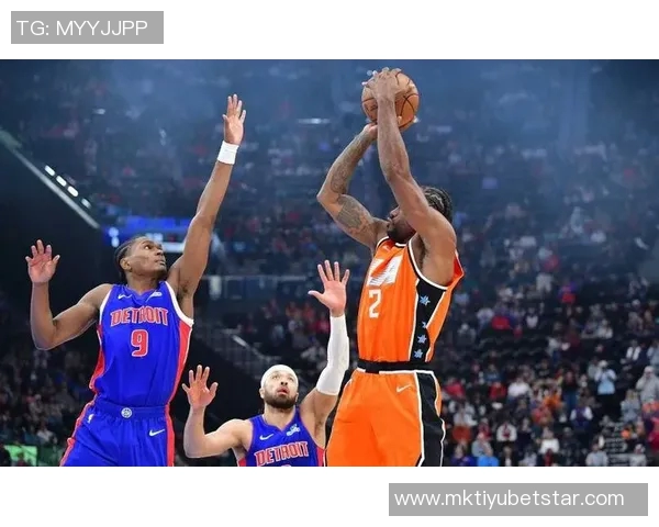 小卡近期表现惊艳四战狂砍156分创生涯新高并送出6次盖帽